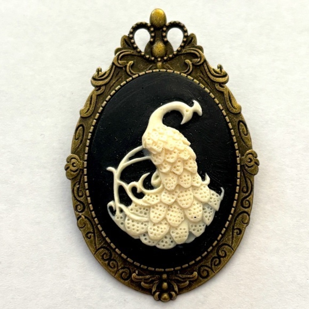 Black and White Peacock Cameo Pendant Brooch, NWT, Unworn, Handmade